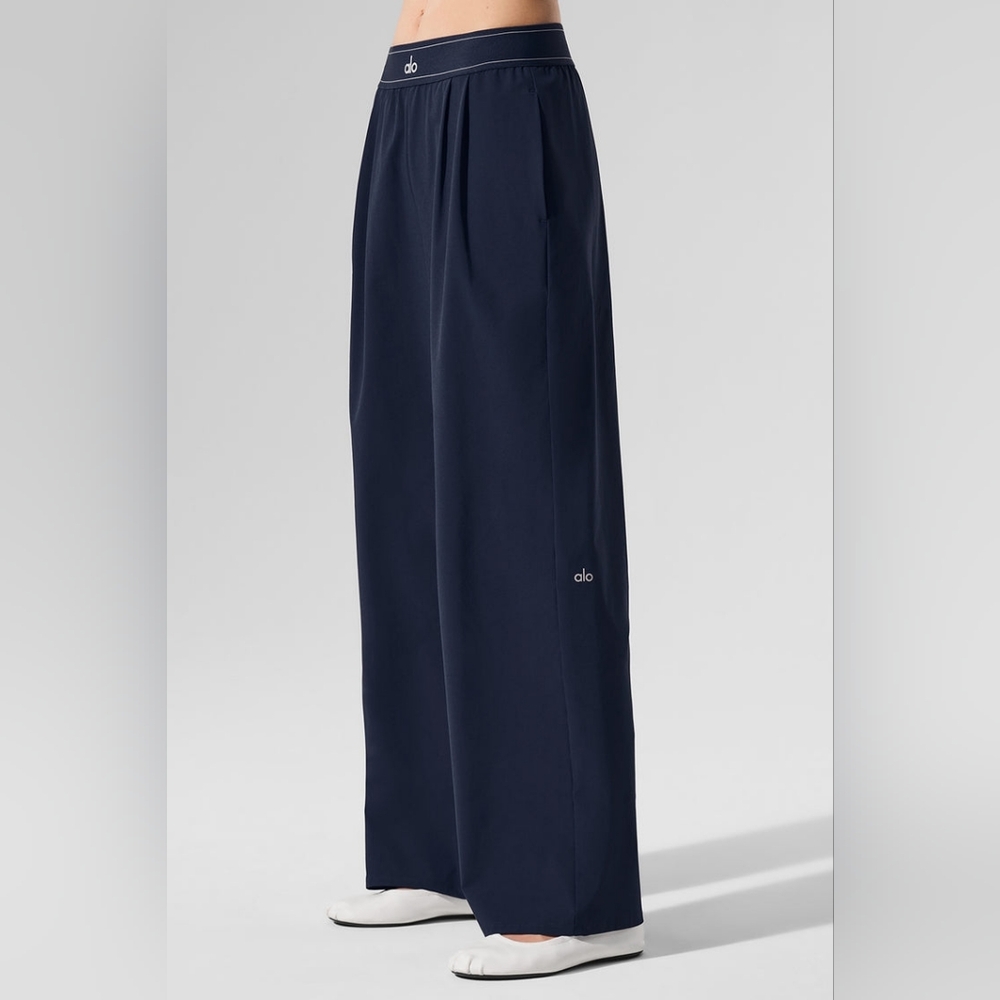 Alo Yoga Suit Up Trouser (Regular) - Picture 2 of 6